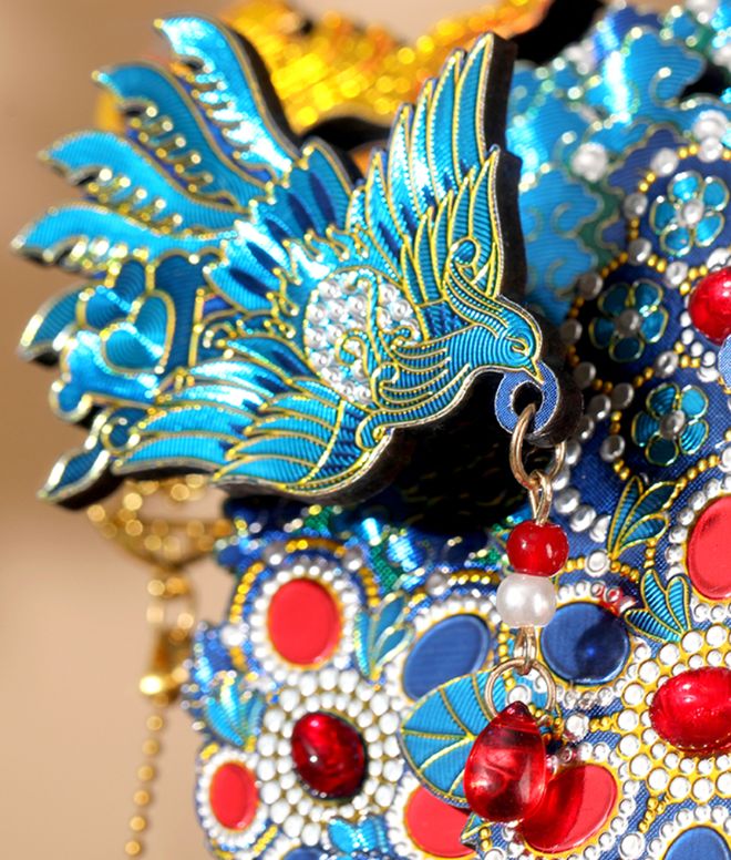 冰箱贴你抢到了吗？瓦力棋牌爆火的凤冠(图9)