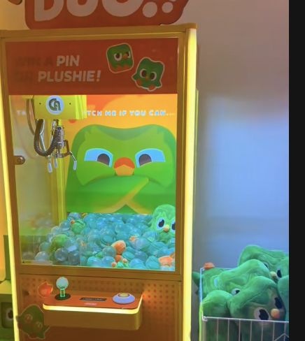 IP周边开始创收了瓦力棋牌教育公司的(图6)