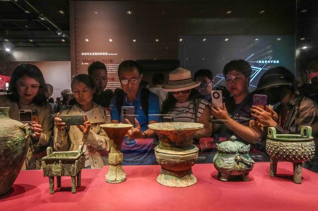 都一幅壮阔图卷纵情铺展瓦力棋牌北京：文化之(图3)